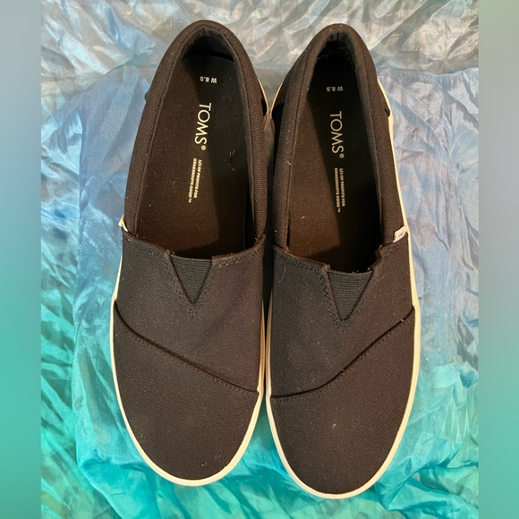 Toms Fenix Platform black with yellow floral platform 8.5 NWT - Picture 6 of 11